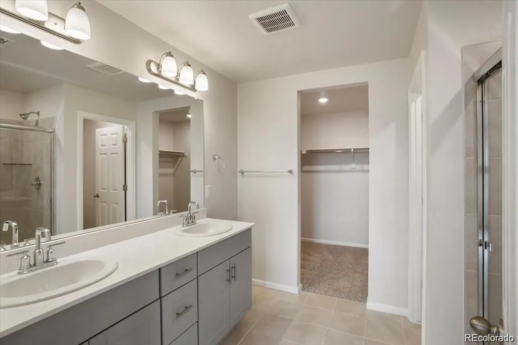 6357 N Netherland Court Aurora CO 80019