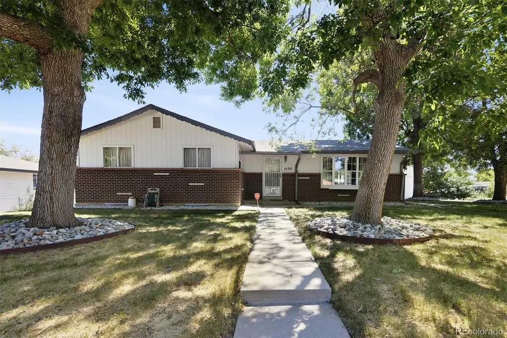 1530 S Estes Street Lakewood CO 80232