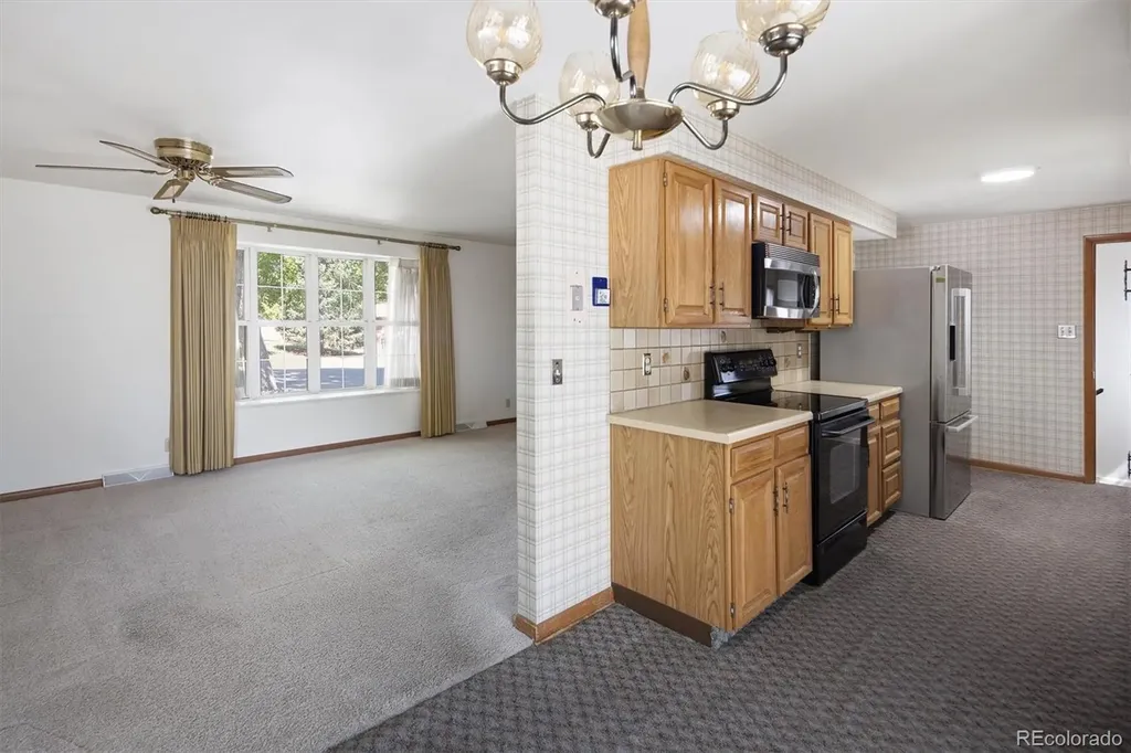 1530 S Estes Street Lakewood CO 80232