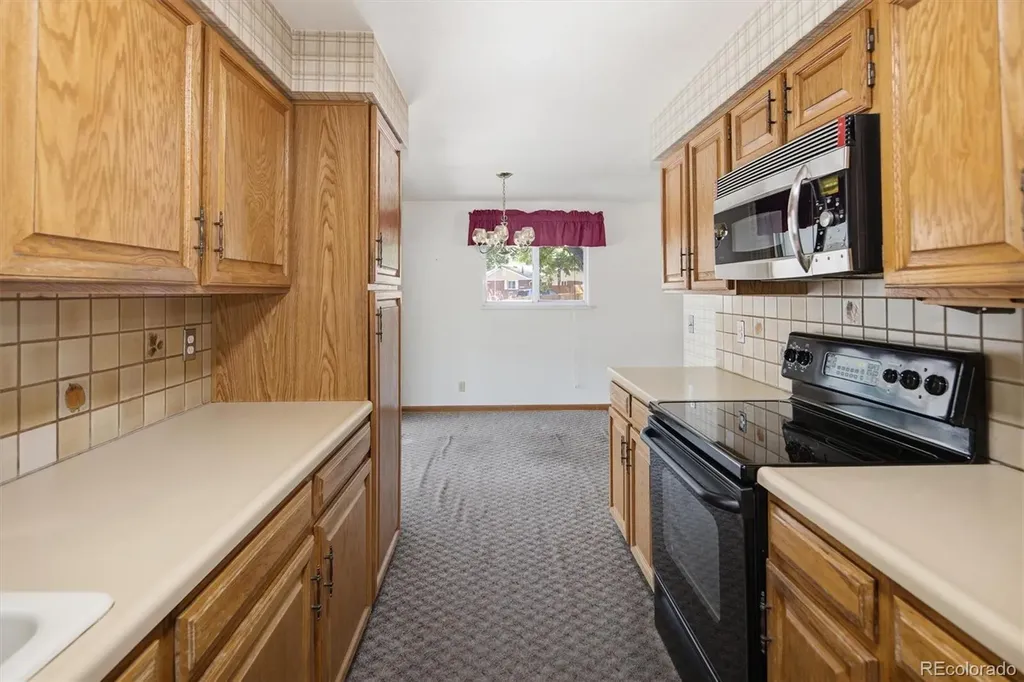 1530 S Estes Street Lakewood CO 80232