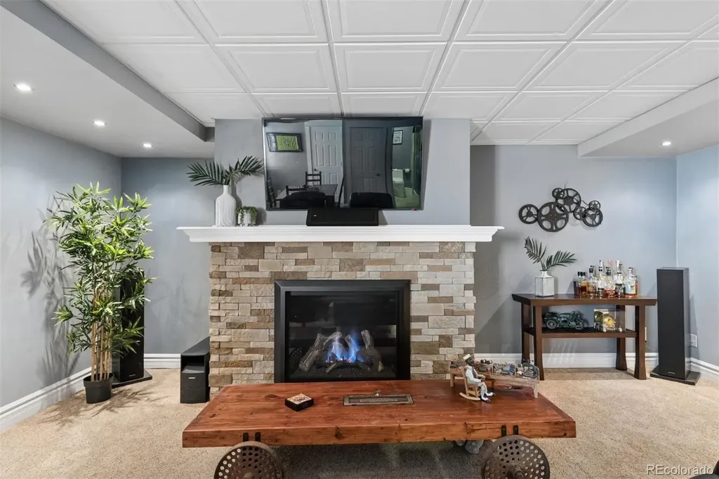 700 Albion Street Denver CO 80220