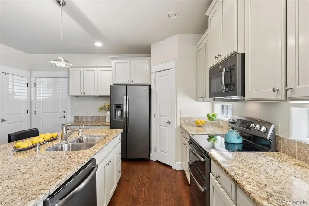 700 Albion Street Denver CO 80220