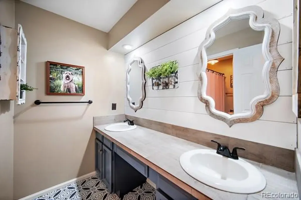 9376 W Geddes Place Littleton CO 80128