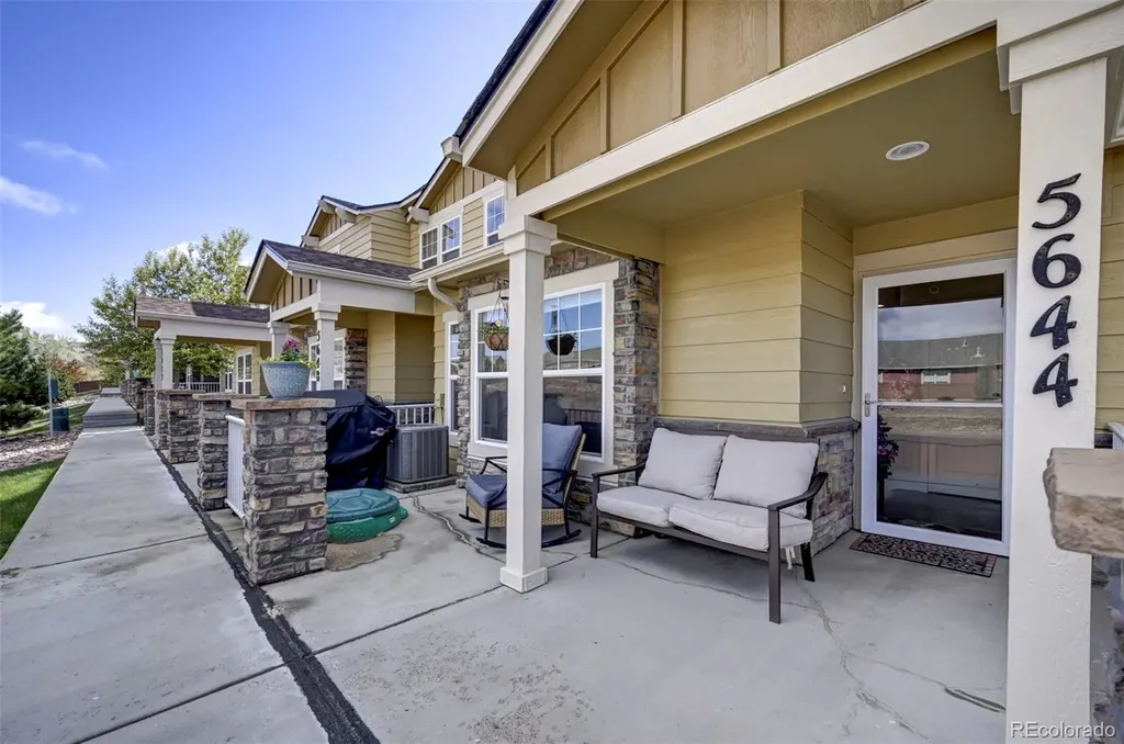 5644 Shamrock Heights Colorado Springs CO 80923