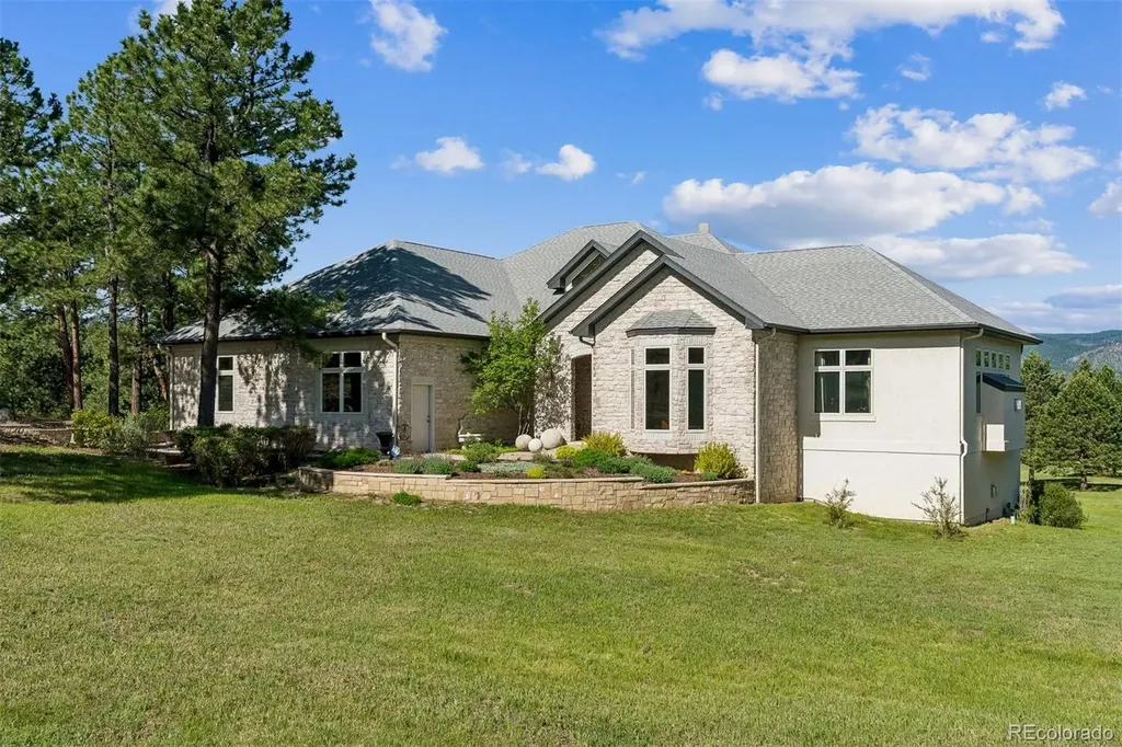 8061 Sugarloaf Road Larkspur CO 80118