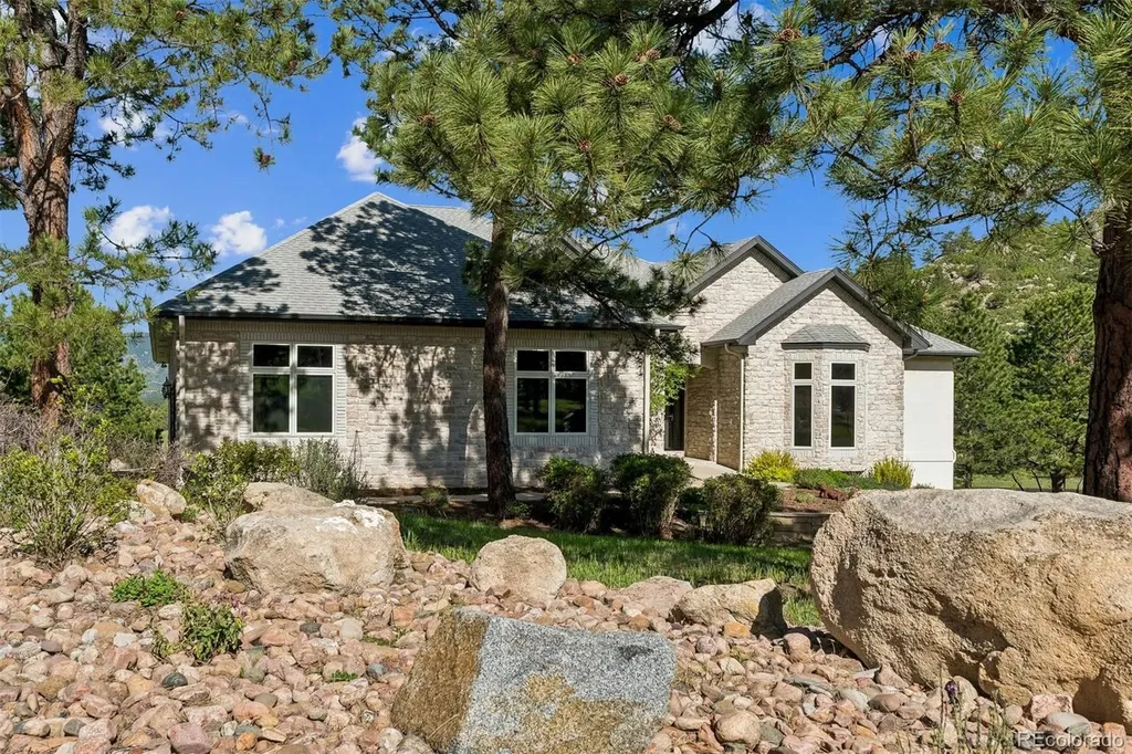 8061 Sugarloaf Road Larkspur CO 80118