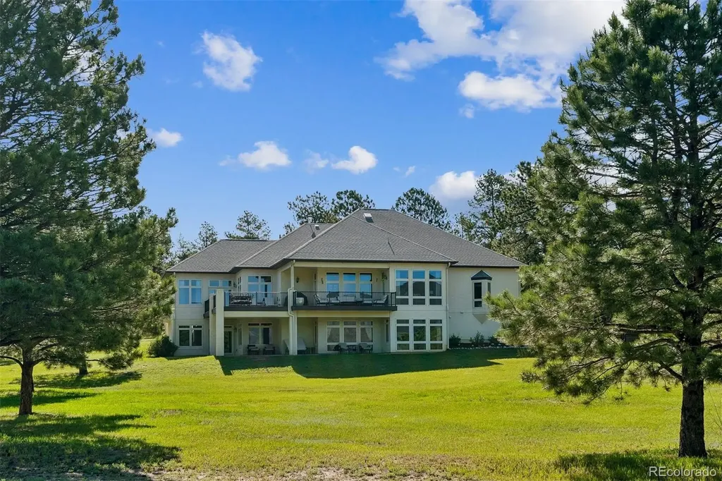 8061 Sugarloaf Road Larkspur CO 80118