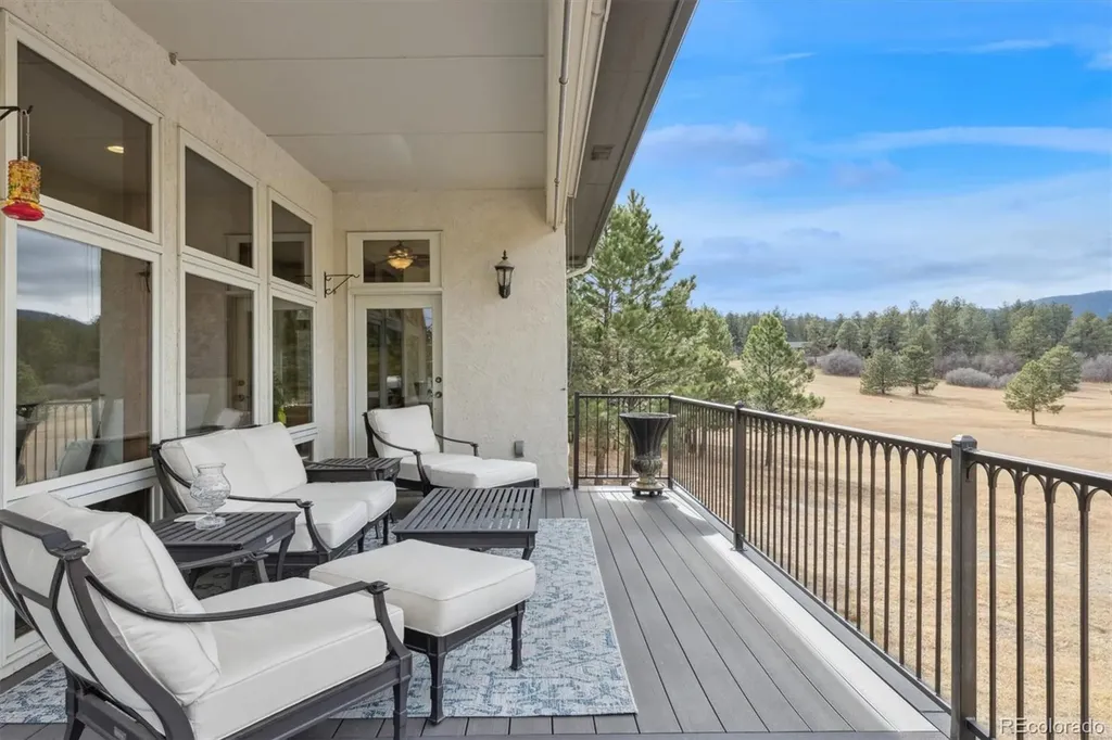8061 Sugarloaf Road Larkspur CO 80118