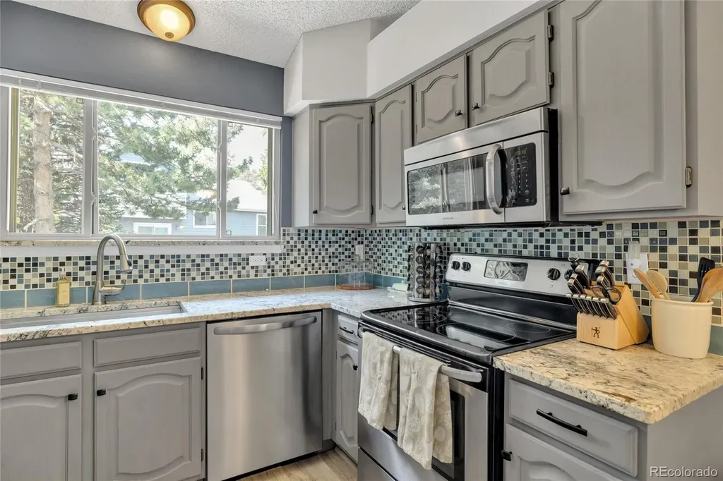 7531 Dawn Court Littleton CO 80125
