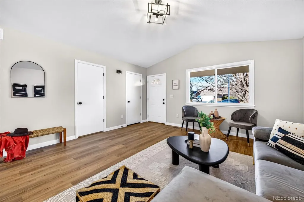 413 Edgewood Avenue Johnstown CO 80534