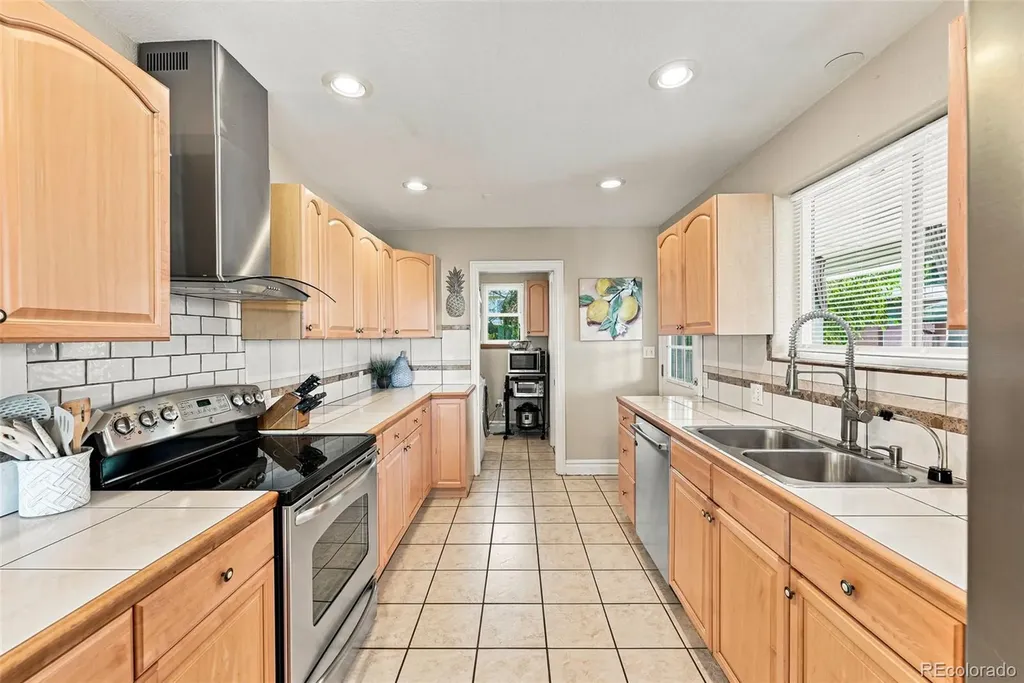 9381 W 67th Place Arvada CO 80004