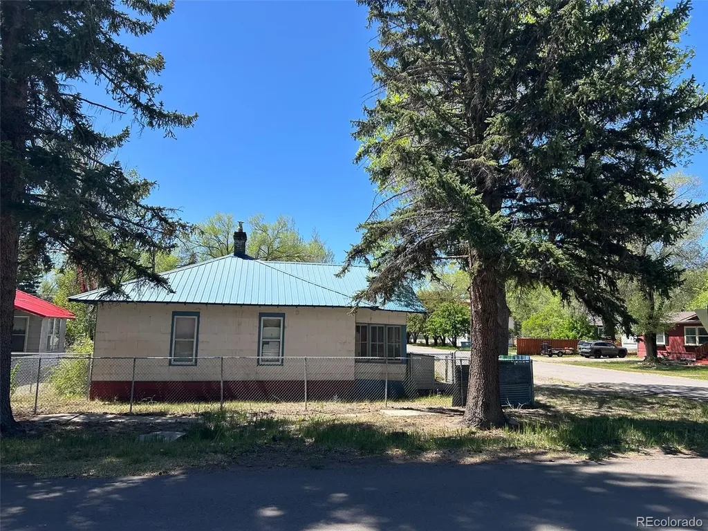 400 7th Street Saguache CO 81149