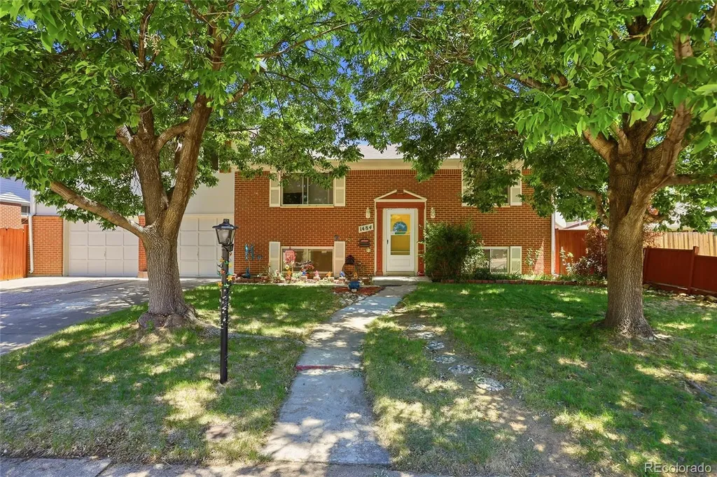 1484 S Balsam Court Lakewood CO 80232