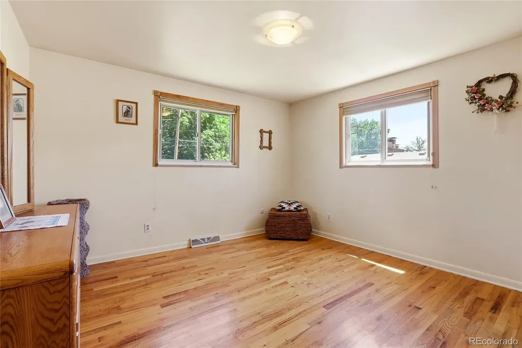 1484 S Balsam Court Lakewood CO 80232