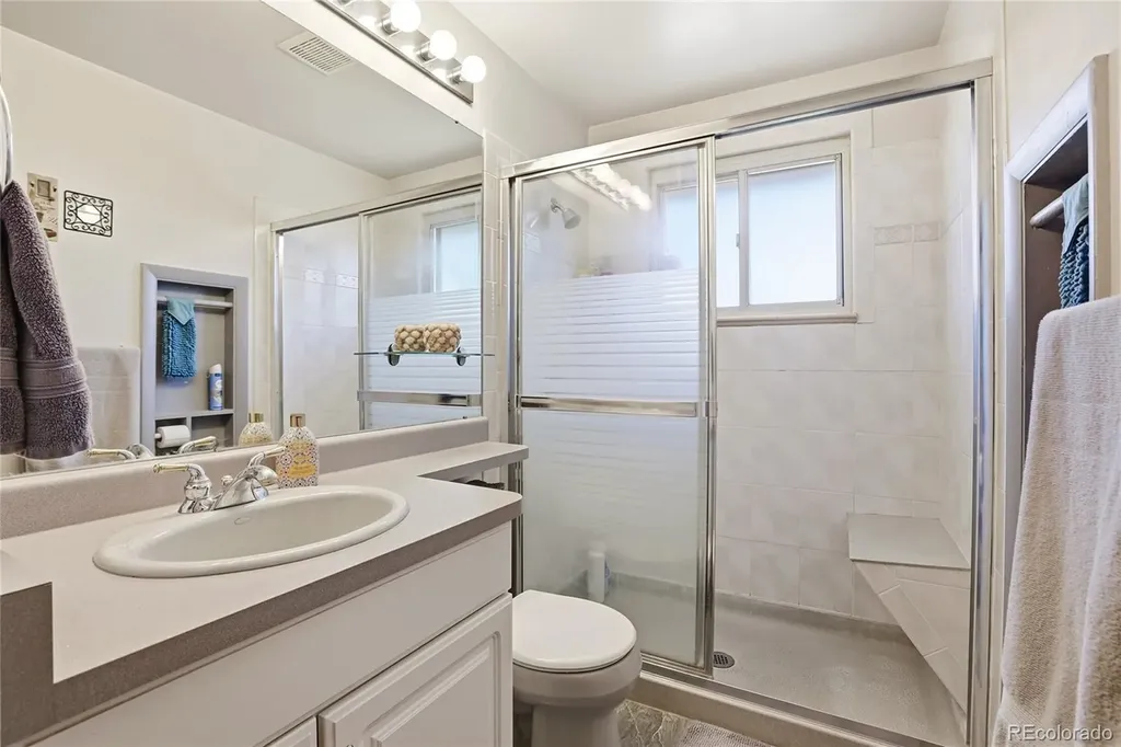 1484 S Balsam Court Lakewood CO 80232