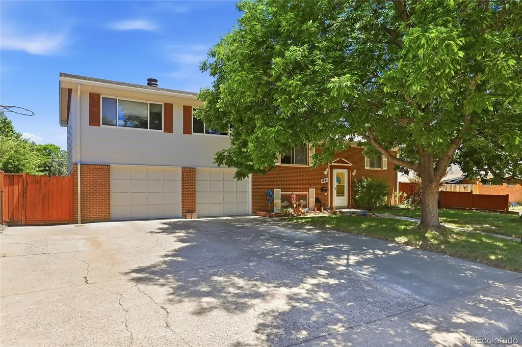 1484 S Balsam Court Lakewood CO 80232