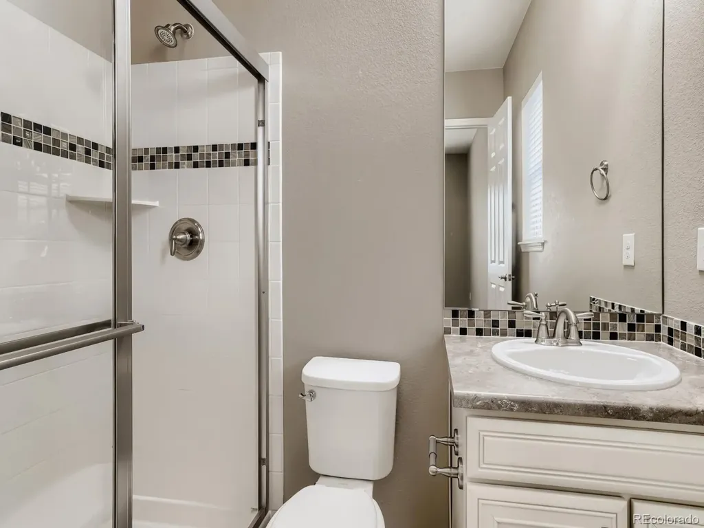 8450 S Biloxi Court Aurora CO 80016