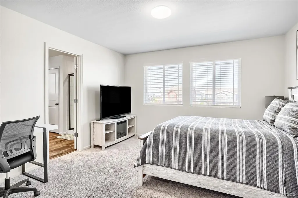 6211 N Malaya Street Aurora CO 80019