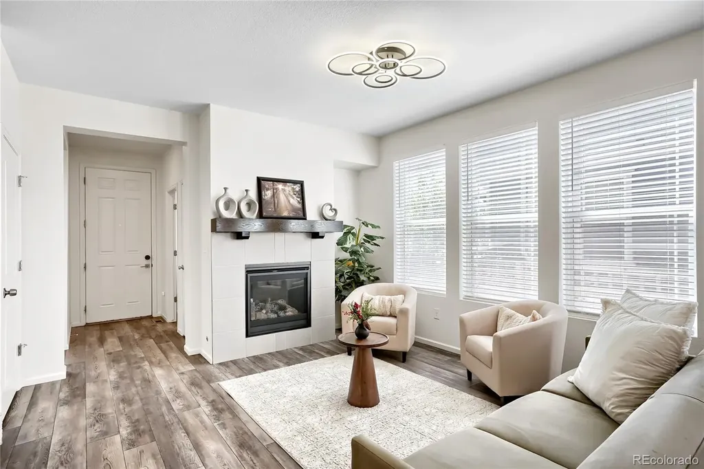 6211 N Malaya Street Aurora CO 80019