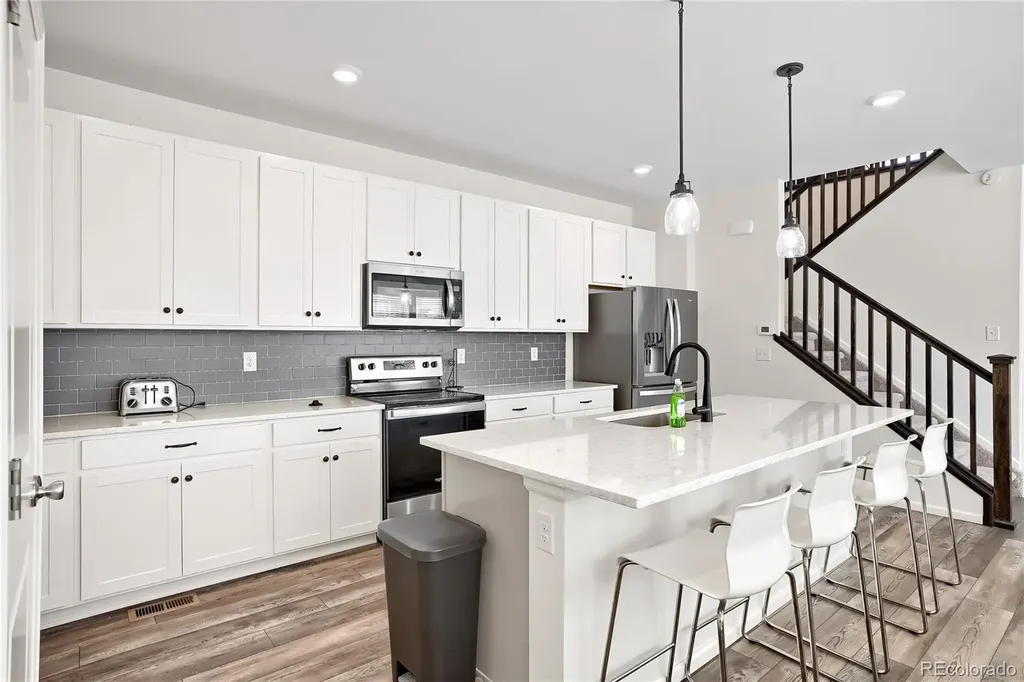 6211 N Malaya Street Aurora CO 80019