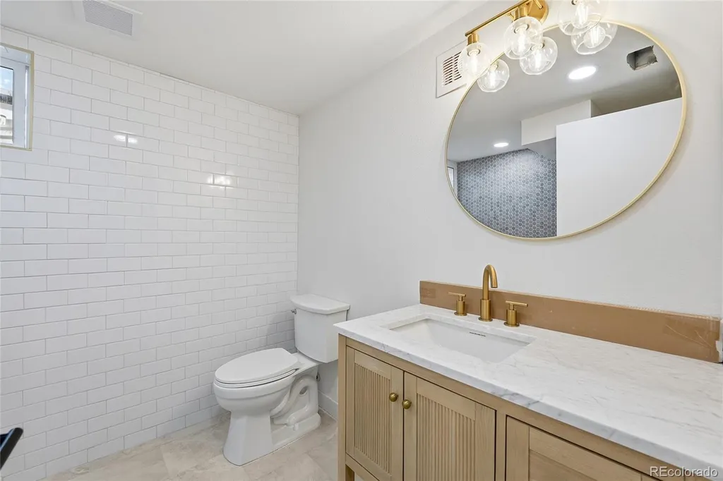 6794 S Ash Way Centennial CO 80122