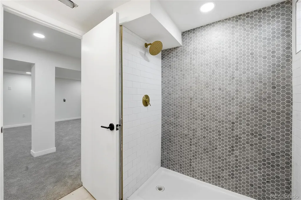 6794 S Ash Way Centennial CO 80122