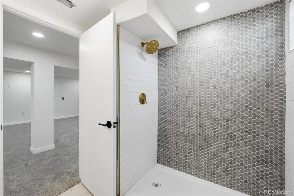 6794 S Ash Way Centennial CO 80122