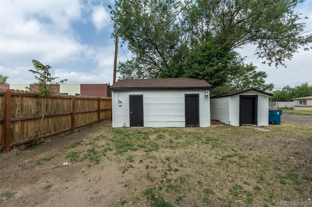 5805 Poplar Street Commerce City CO 80022