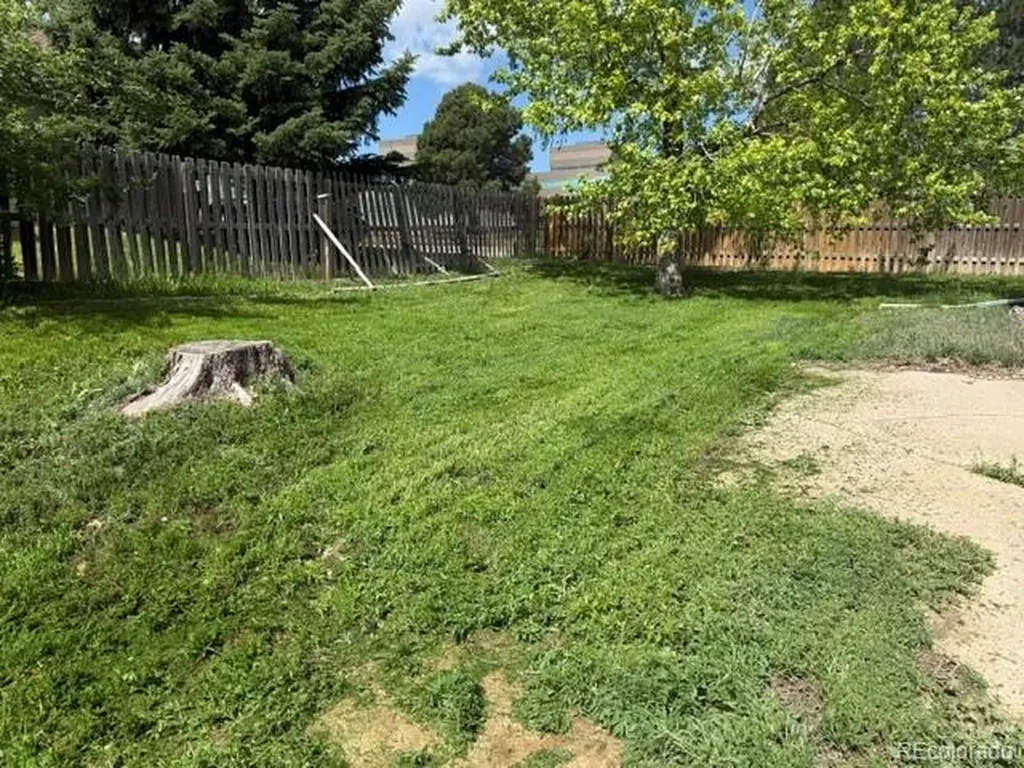 17712 E Columbia Avenue Aurora CO 80013