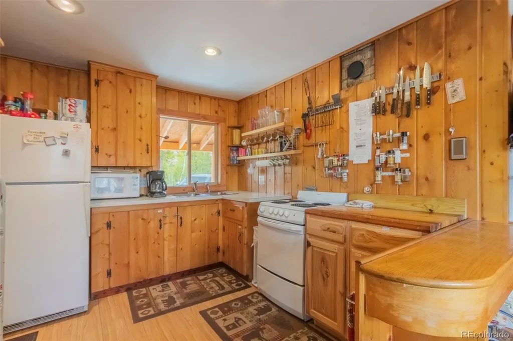 99 GCR 490 Grand Lake CO 80447