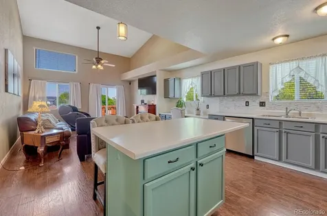 2017 S Fundy Court Aurora CO 80013