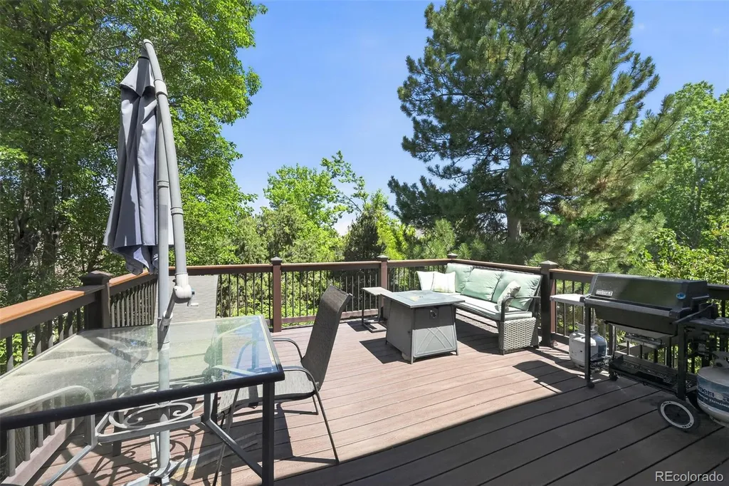 825 Huntington Drive Littleton CO 80126