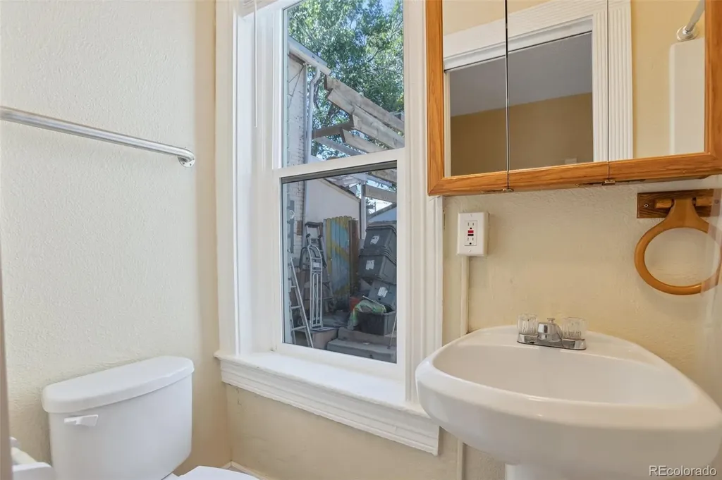 2707 N Downing Street Denver CO 80205