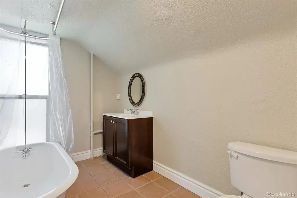 2707 N Downing Street Denver CO 80205