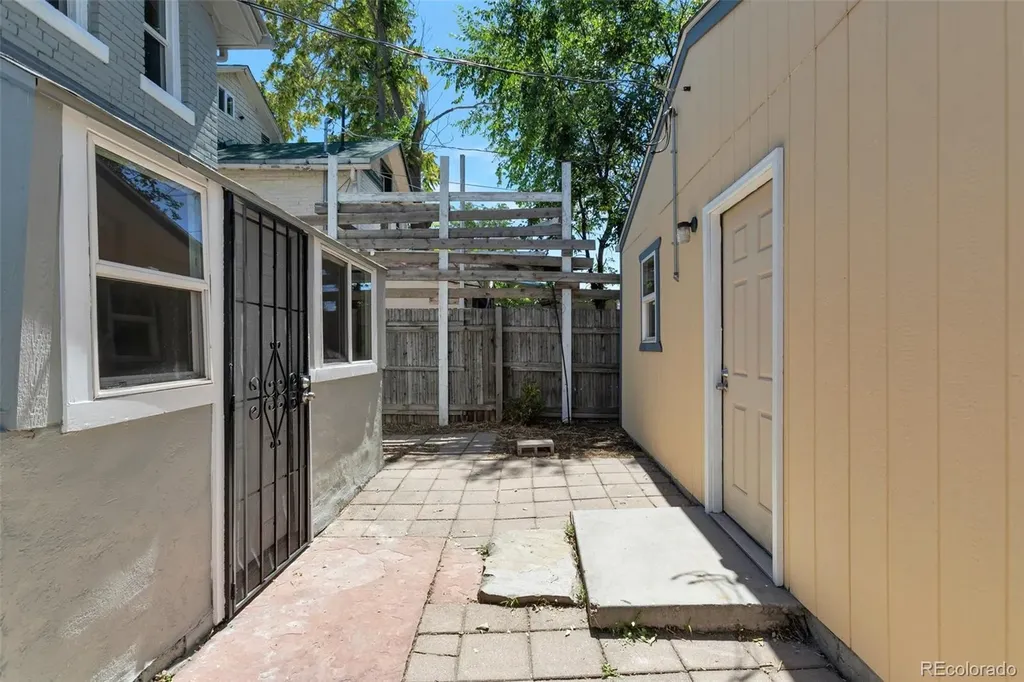 2707 N Downing Street Denver CO 80205