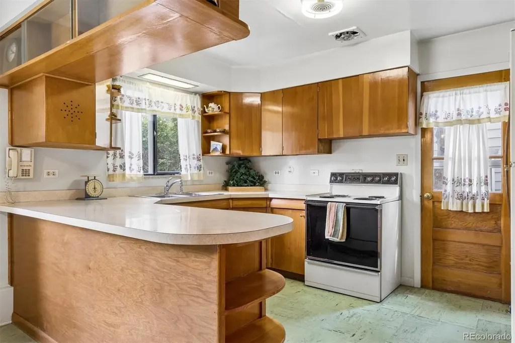 322 N Gilbert Street Castle Rock CO 80104