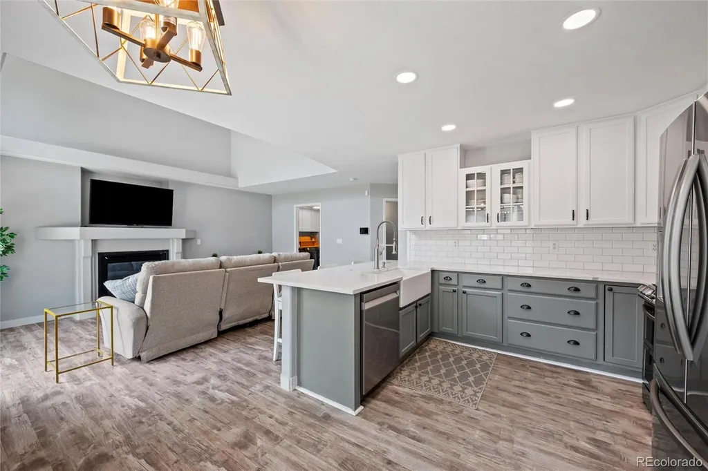 5064 Durham Court Denver CO 80239
