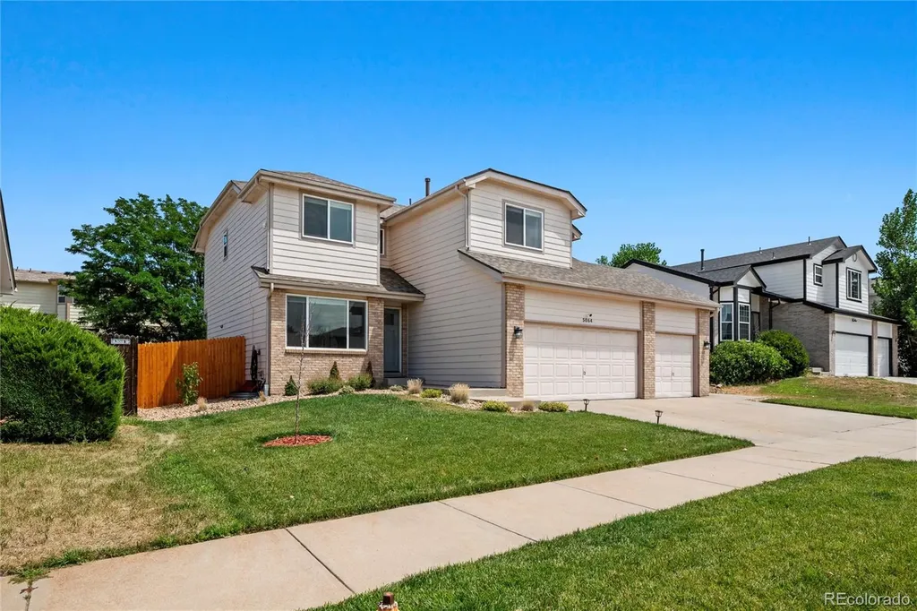 5064 Durham Court Denver CO 80239