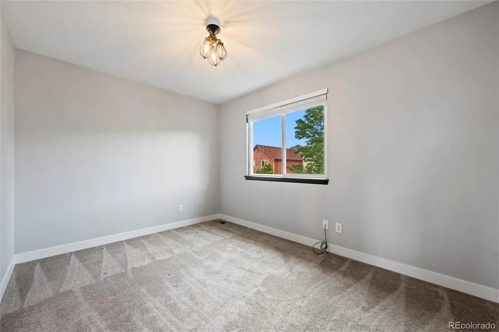 5064 Durham Court Denver CO 80239