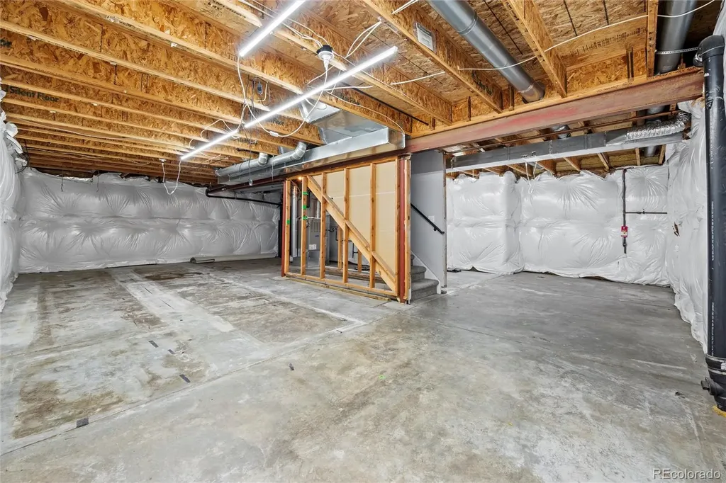 5064 Durham Court Denver CO 80239
