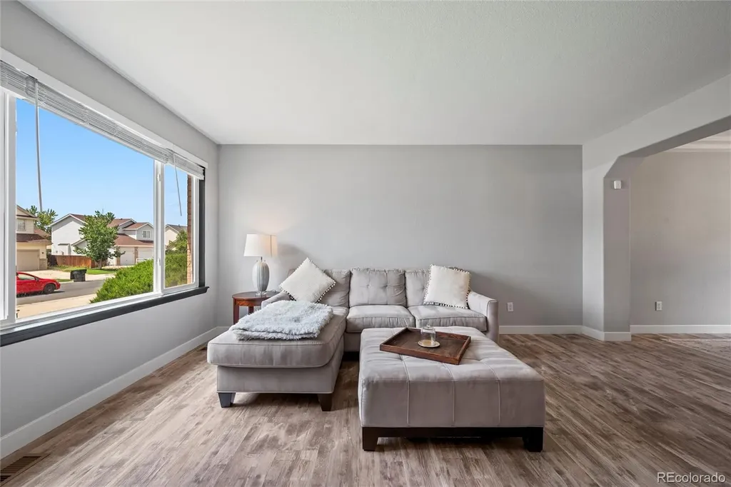 5064 Durham Court Denver CO 80239