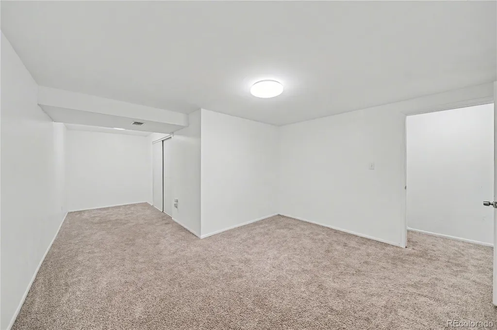 1920 S Oswego Way Aurora CO 80014