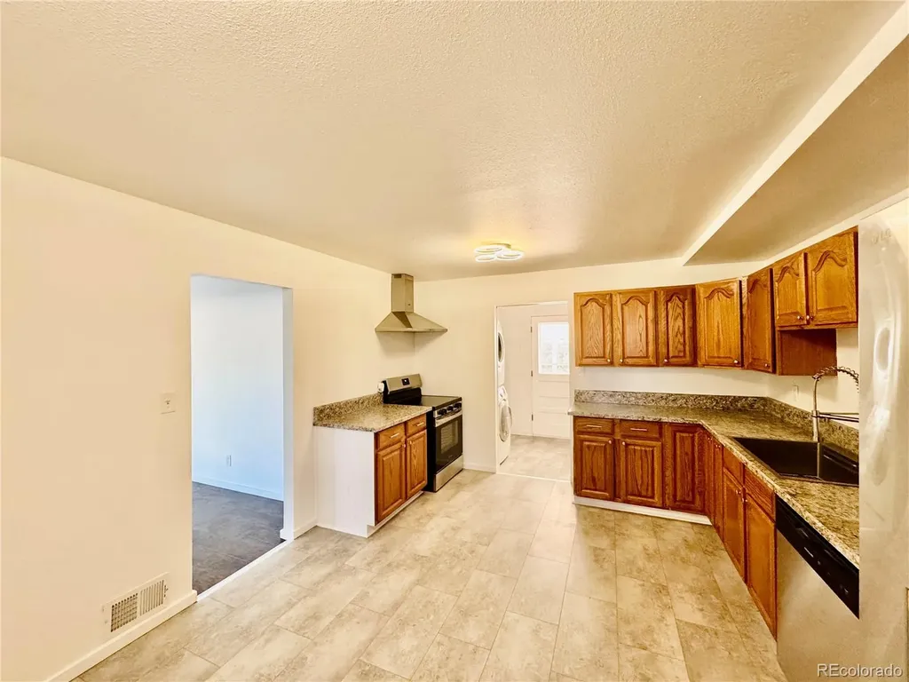 6920 Birch Street Commerce City CO 80022