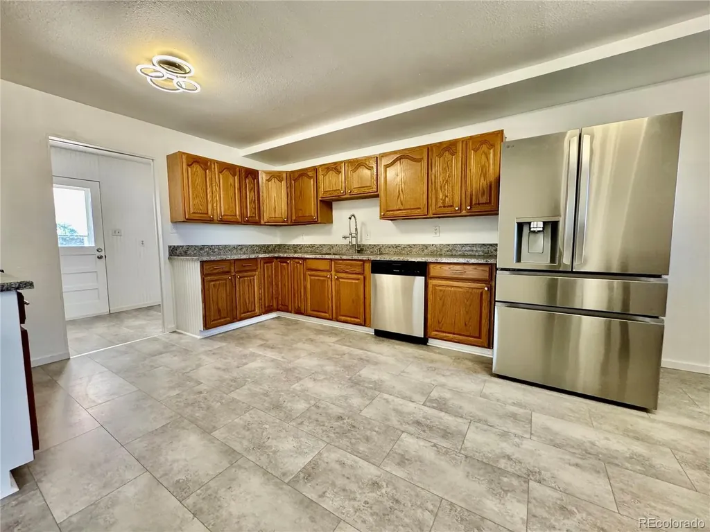 6920 Birch Street Commerce City CO 80022