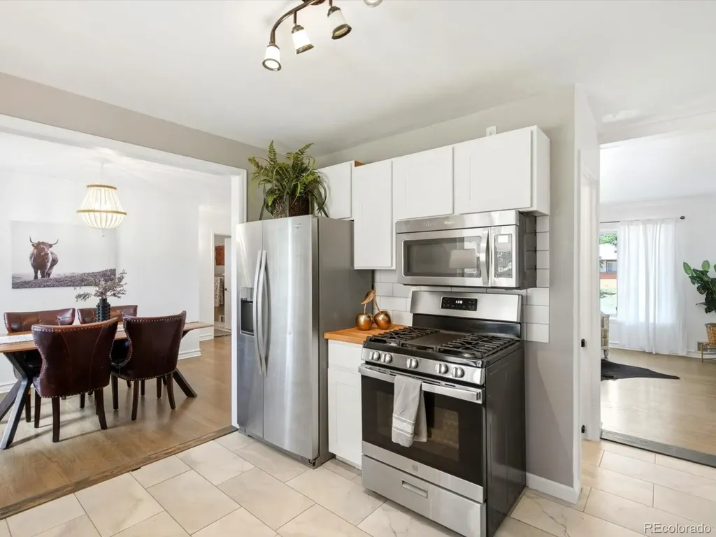 2888 S Zurich Court Denver CO 80236