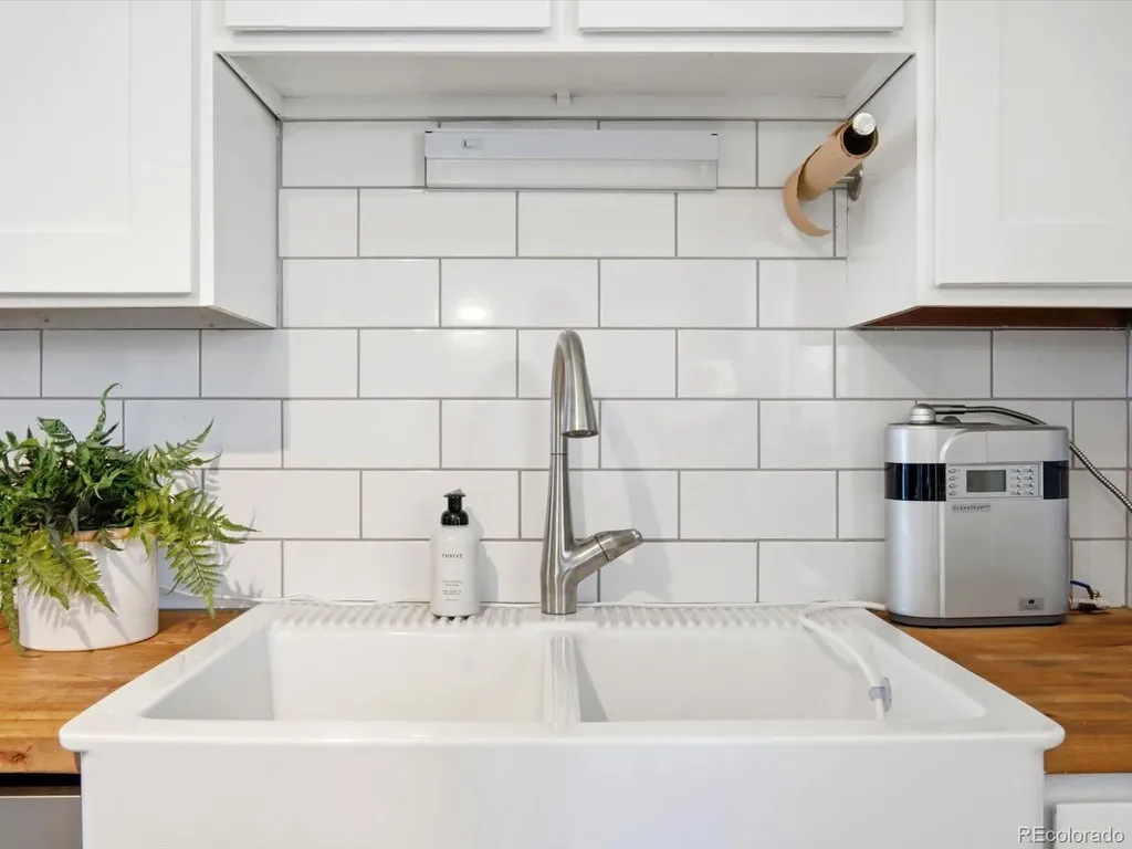 2888 S Zurich Court Denver CO 80236