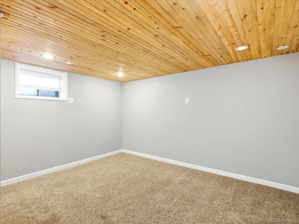 2888 S Zurich Court Denver CO 80236