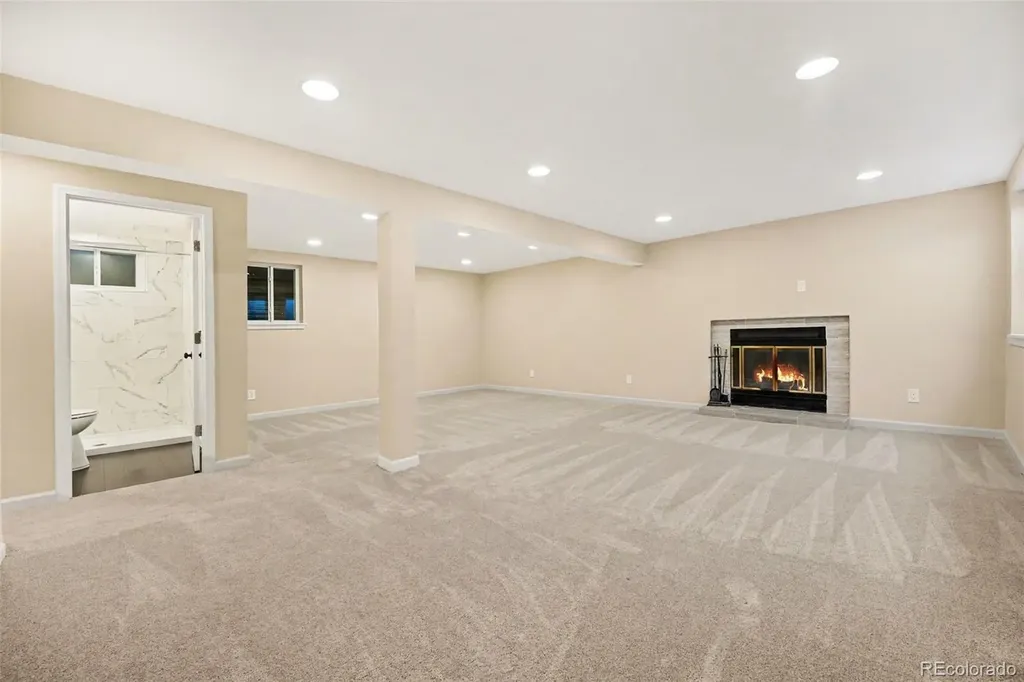 7976 S Flower Street Littleton CO 80128