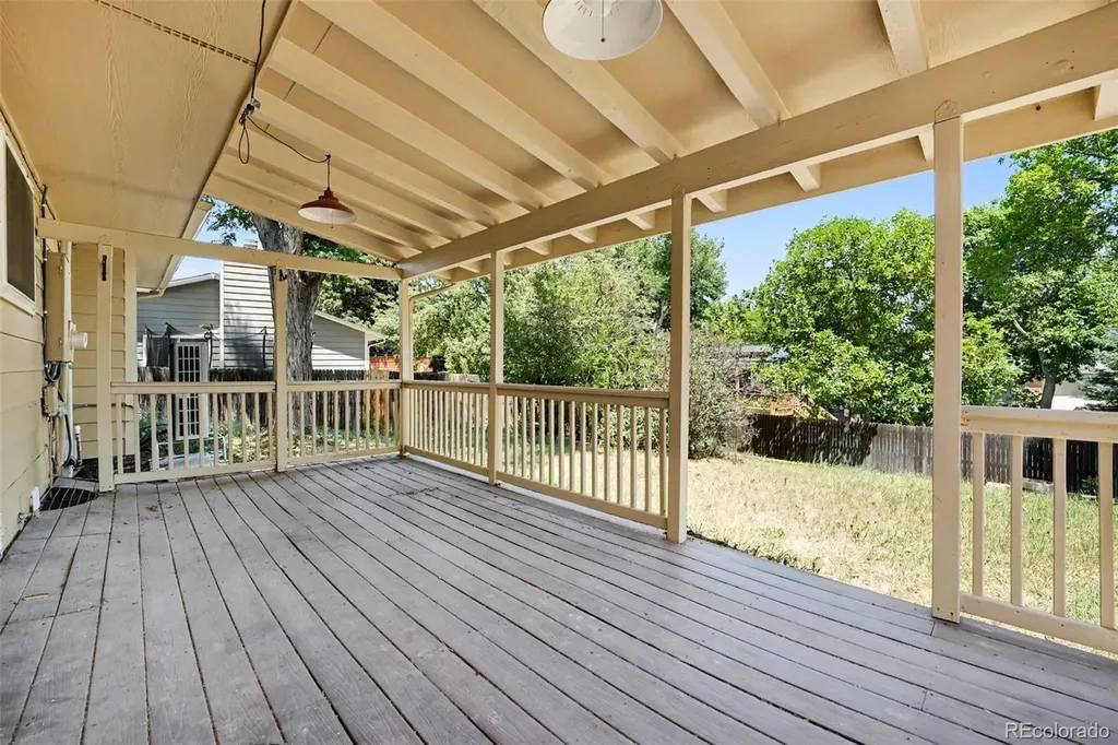 7976 S Flower Street Littleton CO 80128