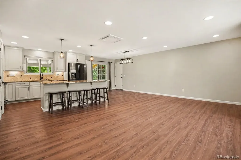 7976 S Flower Street Littleton CO 80128